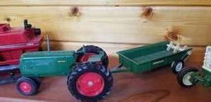 lot 201 image: Ertle Case Combine & Oliver Row Crop 70 with Trailer Die Cast Tractor