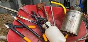 lot 505 image: Yard Warrior Tool Assortment