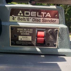 lot 457 image: Delta 4 Belt6 Disc Sander