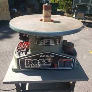 lot 458 image: Delta Bench Sander