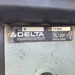lot 473 image: Delta Drill Press Shop-Station