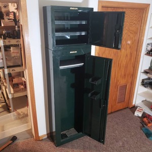 lot 60 image: Stack-On Gun Locker Unit