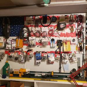 lot 378 image: Traxxas RC Build Components Bundle