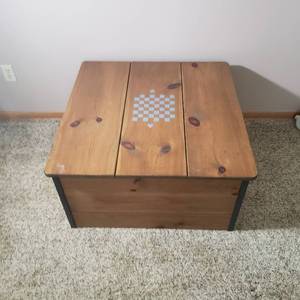lot 529 image: Gameboard Coffee Table