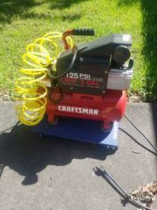 lot 26 image: Craftsman 3 Gallon Air Compressor