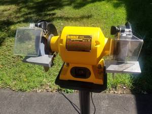 lot 383 image: DeWalt Bench Grinder Model DW756