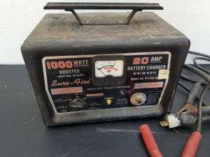 lot 490 image: Sure-Fire 1000W Battery Charger