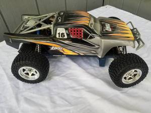 lot 250 image: Losi Mini-Desert RCR Electric RC Truck, 118