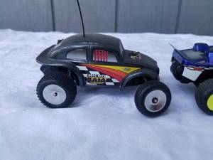 lot 355 image: Collection of Team Losi RC Race Cars