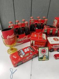 lot 416 image: Collection of Coca-Cola Promotional Memoribilia
