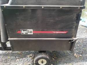 lot 2 image: Agri-Fab Tow Behind Mow N Vac Lawn Vacuum 501885