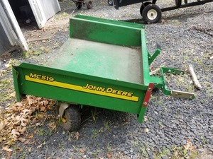 lot 9 image: John Deere Attachable Pull Cart MC519
