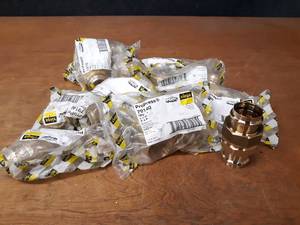 lot 295 image: Lot of (10) VIEGA ProPress Brass 1-14 Pipe Unions