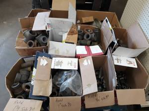 lot 313 image: PALLET LOT - 12 up to 2-12 Schedule 80 Steel Pipe Fittings - Total Weight w Pallet is about 750 LBS