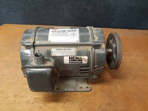 lot 382 image: Dayton Electric Motor - 5.0HP 3PH 1755 RPM - Part No. 5N309
