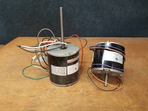 lot 385 image: Lot of (2) Electric Motors - Century 0.75  0.33HP 1PH 2 Speed Part No. F48AD75A01 and InterLink 0.25HP 1PH 825 RPM Part No. YSLB-220-8-B002(AL)