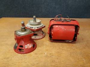 lot 386 image: Bell and Gossett Electric Motor and (2) Bearing Assemblies - 16HP 1PH 1725 RPM