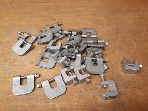 lot 404 image: Lot of Stainless Steel Beam Clamps - Openings are 34 and 78