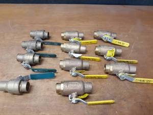 lot 347 image: Lot of (11) Apollo and Hammond 1 Brass Sweat Ball Valves