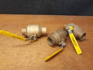 lot 424 image: Lot of (3) Apollo 2 Sweat Brass Ball Valves