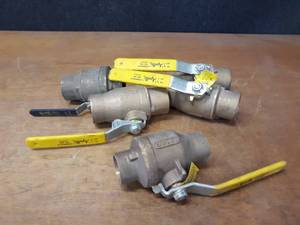 lot 425 image: Lot of (5) Apollo and NIBCO 2 and 1-12 Sweat Brass Ball Valves