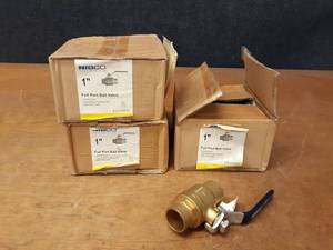 lot 429 image: Lot of (18) NIBCO 1 Sweat Brass Ball Valves - Part No. SFP600A