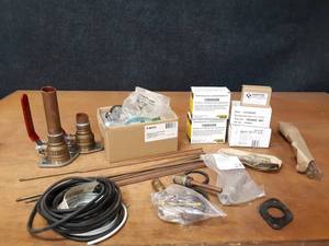 lot 440 image: Large Lot of Assorted HVAC Parts