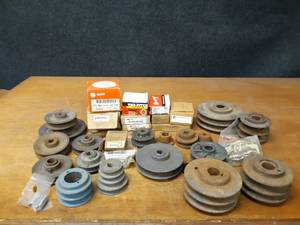 lot 479 image: Large Lot of Motor Pulleys, Bearings and Bushings