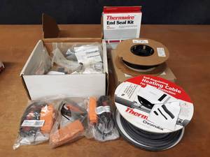 lot 519 image: Lot of Bulk Heat Tape  Wire and Connections