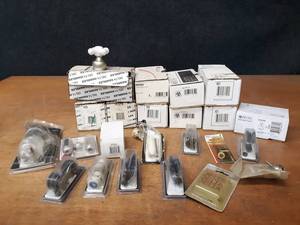 lot 532 image: Lot of DELTA Faucet Repair Parts and Replacement Handles