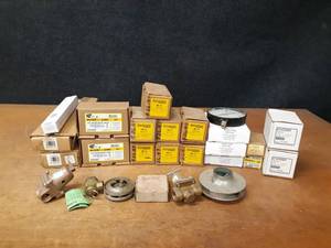 lot 550 image: Large Lot of Water Heater Parts