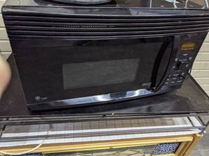 GE Profile Advantium� 120 Above-the-Cooktop Microwave Oven