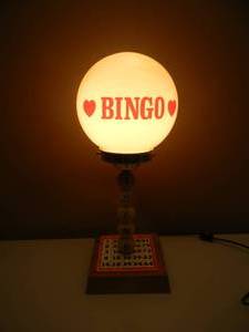 lot 7 image: VINTAGE BINGO TABLE TOP BAR LIGHT - NICE - VERY COOL PIECE - APPROX 18 TALL - SEE PICTURES