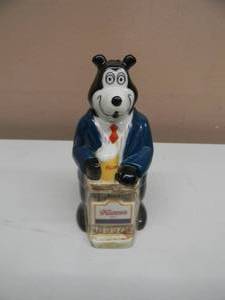 lot 21 image: VINTAGE 1997 HAMMS BEER BARTENDER BEAR WADE 5 FIGURE - NICE - SEE PICTURES