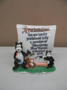 lot 22 image: VINTAGE HAMMS BEAR 1999 SKYBLUE WATERS CLUB PROCLAMATION COMMEMORATIVE 1 OF 400 PCS - NICE - RARE - SEE PICTURES