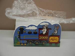 lot 28 image: RARE - VINTAGE HAMMS BEAR 2009 THE HAMMS CLUB BROWN BEAR COMMEMORATIVE - 9 OF 24 - NICE - RARE - SEE PICTURES