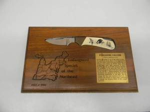 lot 72 image: Kershaw Knife Oregon USA  Kai Japan - Bone Signed Peregrine Falcon UNUSED WDisplay - 322 OF 2000 - AWESOME PIECE - SEE PICTURES