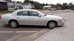 2004 Lincoln Town Car Sedan 4D Executive 4.6L V8