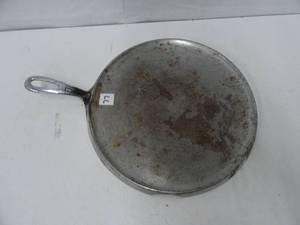 10 Griswold Griddle