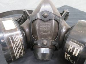 lot 18 image: NORTH 7700-30M FACE MASK
