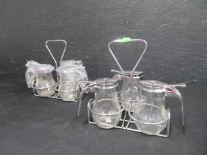lot 34 image: 6 SMALLER SYRUP DESPENSERS AND 2 CARRIERS