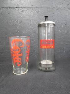 lot 67 image: COLLECTABLE COCA-COLA LOT