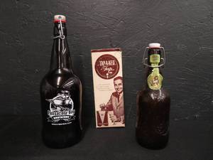 lot 69 image: VINTAGE HOME TAP A KEG BARWARE AND OLDER LOOKING BEER BOTTLES