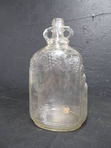 lot 92 image: VINTAGEANTIQUE 10 GAL BALL GLASS WINE JUG