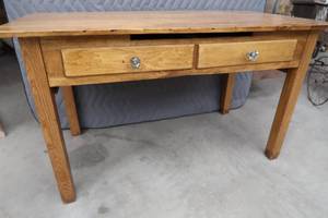 lot 110 image: CUTE WOODEN LIBRARY TABLE WITH 2 DRAWERS