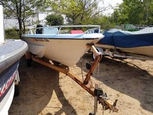 lot 508 image: Chrysler 15 Fishing Boat, Mercury 1500 Outboard Motor, Dilly Boat Trailer
