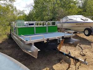 lot 506 image: Homemade 19 Pontoon Boat, Evinrude 521cc Outboard Motor, Boat Trailer