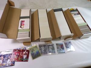 Huge lot of Baseball Cards