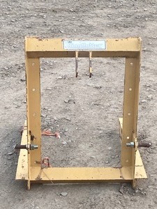 lot 6 image: King-Kutter Three-Point Hauler