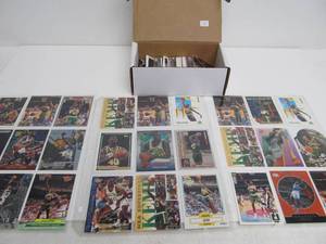 lot 63 image: Large Lot of Assorted Shawn Kemp Cards